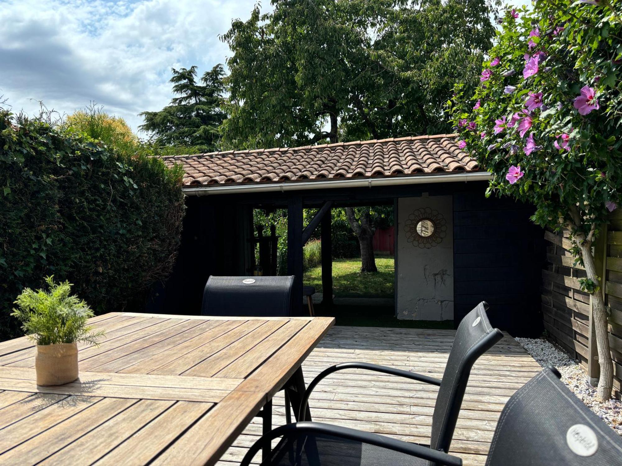 La Maison Du Parc, Charme Et Tranquillite Niort Eksteriør bilde